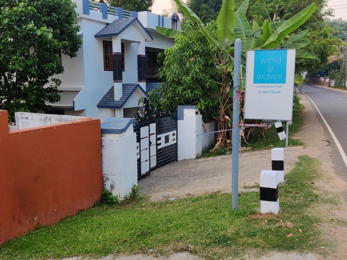 Wind &Waves Apartman Kollam Kültér fotó
